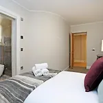 Joivy Refurbished Home On The Royal Mile